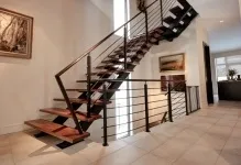 Сходи на металевих косоурах монтаж і фото, розрахунок онлайн, на одному дерев'яному, забіжні (металевих) Сходи на металевих косоурах монтаж і фото, розрахунок онлайн, на одному дерев'яному, забіжні