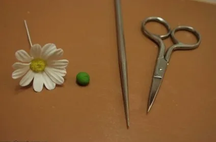 Ліпимо ромашки з холодного фарфору - ярмарок майстрів - ручна робота, handmade (дріт) Ліпимо ромашки з холодного фарфору - ярмарок майстрів - ручна робота, handmade