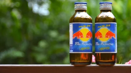 Логотип red bull