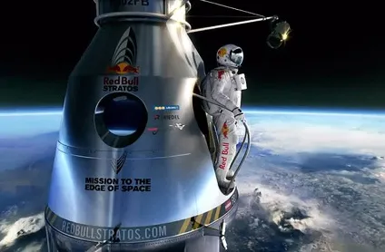 Логотип red bull
