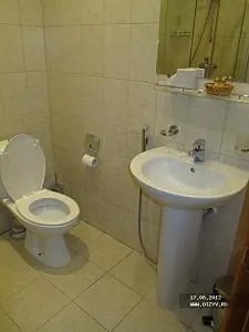 Мам, я хочу поїхати звідси в пітер (мам) Мам, я хочу поїхати звідси в пітер