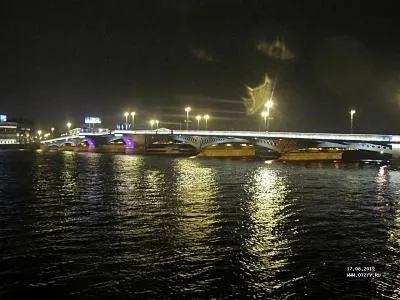 Мам, я хочу поїхати звідси в пітер (dobryaaasha) Мам, я хочу поїхати звідси в пітер
