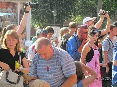 Мам, я хочу поїхати звідси в пітер (dobryaaasha) Мам, я хочу поїхати звідси в пітер