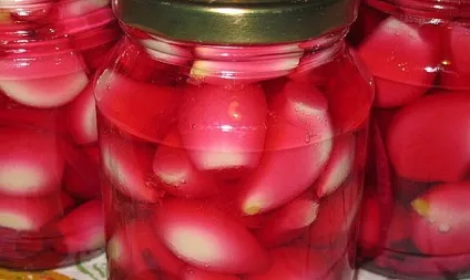 Маринований часник з буряком, рецепти приготування цілих головок, часточок, відео (маринований) Маринований часник з буряком, рецепти приготування цілих головок, часточок, відео