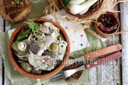Маринований оселедець в домашніх умовах по-польськи