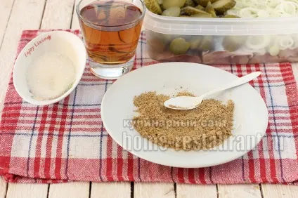 Маринований оселедець в домашніх умовах по-польськи