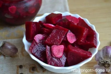 Маринований буряк з часником (закуски) Маринований буряк з часником