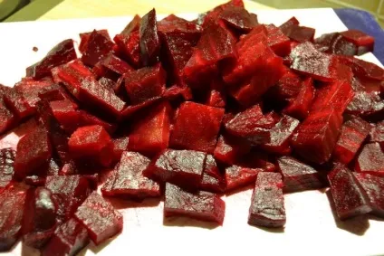 Маринований буряк з часником (холодні закуски) Маринований буряк з часником