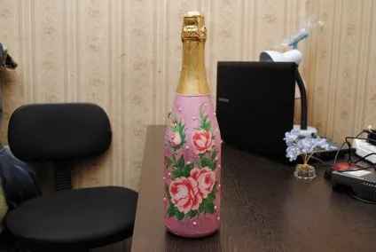 Майстер-клас з декупажу пляшки шампанського на новий рік (Робота конкурсу «Новорічний) Майстер-клас з декупажу пляшки шампанського на новий рік