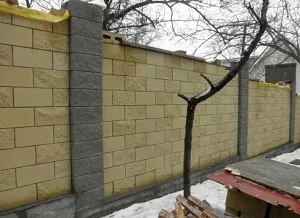 Кладка паркану з шлакоблоку своїми руками (паркан із шлакоблоку своїми руками) Кладка паркану з шлакоблоку своїми руками