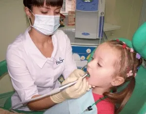 Коли у дитини флюс, що робити чи можна лікувати його самостійно