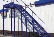 Металеві сходи на вулиці вулична на другий поверх з металу, залізні фото для дачі (сходи) Металеві сходи на вулиці вулична на другий поверх з металу, залізні фото для дачі