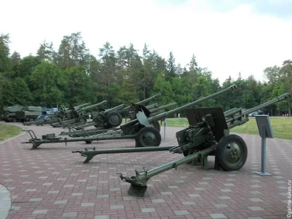 Меморіальний комплекс - партизанська поляна - (брянск), клуб мандрівників Лукас тур (поляна) Меморіальний комплекс - партизанська поляна - (брянск), клуб мандрівників Лукас тур