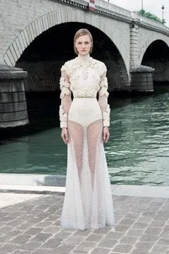 Модний лікнеп як не заплутатися в колекціях (Haute Couture Pret-a-porter) Модний лікнеп як не заплутатися в колекціях