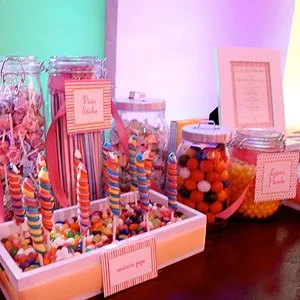 Модний тренд candy bar або солодкий стіл на весілля