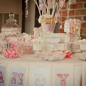 Модний тренд candy bar або солодкий стіл на весілля