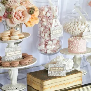 Модний тренд candy bar або солодкий стіл на весілля