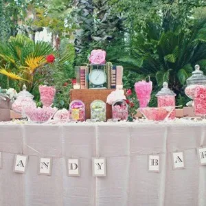 Модний тренд candy bar або солодкий стіл на весілля
