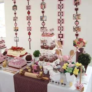 Модний тренд candy bar або солодкий стіл на весілля