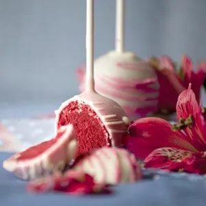 Модний тренд candy bar або солодкий стіл на весілля