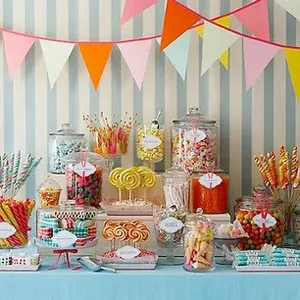 Модний тренд candy bar або солодкий стіл на весілля