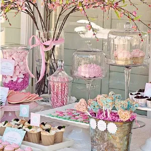 Модний тренд candy bar або солодкий стіл на весілля