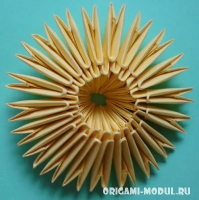 Модульне орігамі ромашка схема збірки з фоторгафии (ромашка з паперу) Модульне орігамі ромашка схема збірки з фоторгафии