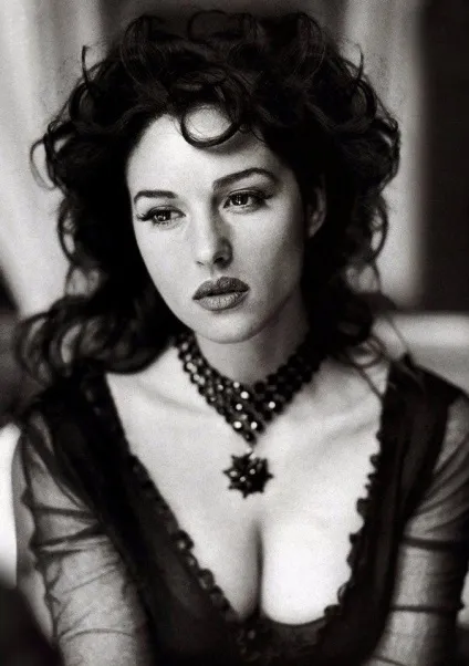 Monica bellucci і її жіночні образи - ярмарок майстрів - ручна робота, handmade (відомі особистості) Monica bellucci і її жіночні образи - ярмарок майстрів - ручна робота, handmade