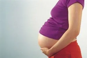 Чи може пробка відходити частинами кілька днів, перед пологами