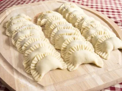 Начинка для вареників, рецепти з картоплею, грибами, сиром і капустою (картоплею) Начинка для вареників, рецепти з картоплею, грибами, сиром і капустою