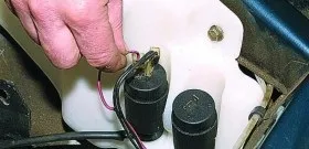 Насос омивача лобового скла - пристрій, поради по заміні відео (скла) Насос омивача лобового скла - пристрій, поради по заміні відео
