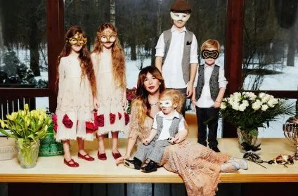 Звичайне чудо інтерв'ю з мамою 6 дітей і власницею бутіка five kids стелою амінової (плаття Ulyana Sergeenko) Звичайне чудо інтерв'ю з мамою 6 дітей і власницею бутіка five kids стелою амінової