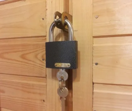 Навісний замок амбарний висячий і види надійні, дужки пристрій і які бувають, найкращий в (навісний) Навісний замок амбарний висячий і види надійні, дужки пристрій і які бувають, найкращий в