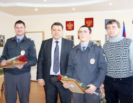 Небайдужі люди, справжні герої, світло маяків (люди) Небайдужі люди, справжні герої, світло маяків