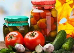 Оформляємо стильно банки з заготовками (варенням) Оформляємо стильно банки з заготовками