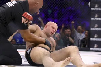 Опубліковано відео нокауту емельяненко в поєдинку з мітріоном (Gregory Payan Gregory Payan) Опубліковано відео нокауту емельяненко в поєдинку з мітріоном