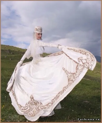 Осетіскій весільний костюм, сімейний сайт (виходять згустки крові коштує) Осетіскій весільний костюм, сімейний сайт