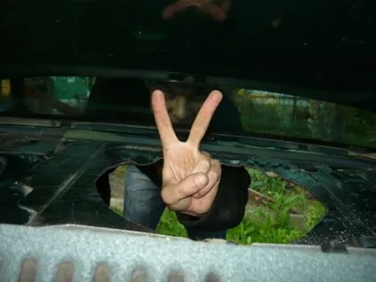 Звіт установка саббуфера в задню полку полку (седан) - тюнінг, доп (задню) Звіт установка саббуфера в задню полку полку (седан) - тюнінг, доп