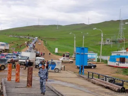 Острів Ольхон на Байкалі, селище Хужир (Ольхон) Острів Ольхон на Байкалі, селище Хужир