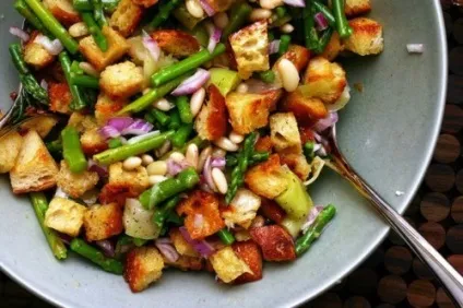 Панцанелла - вишукане назва і проста суть!