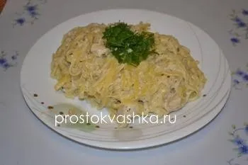 Паста з куркою і сиром - простий рецепт з фото