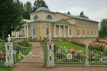 Павловський парк райони парадне поле і біла береза (павільйон троянд) Павловський парк райони парадне поле і біла береза