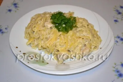 Паста з куркою і сиром - простий рецепт з фото