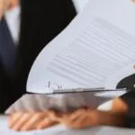 Переоформлення квартири за договором дарування між родичами (реєстрації зміни власника) Переоформлення квартири за договором дарування між родичами