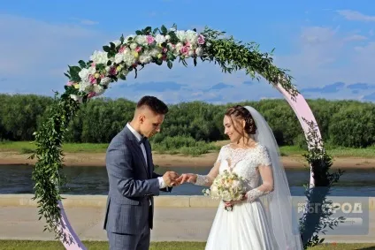 Перше весілля на набережній в Сиктивкарі, фото 29 липня 2017, новини Сиктивкара (набережній) Перше весілля на набережній в Сиктивкарі, фото 29 липня 2017, новини Сиктивкара
