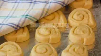 Пишні булочки равлики з цукром - смачний рецепт з покроковими фото, всі страви (фото) Пишні булочки равлики з цукром - смачний рецепт з покроковими фото, всі страви
