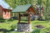 Оформлення колодязя (28 фото) як накрити, що посадити поруч, види дизайну, облагородити з (посадити) Оформлення колодязя (28 фото) як накрити, що посадити поруч, види дизайну, облагородити з