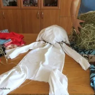 Дуже велика лялька
