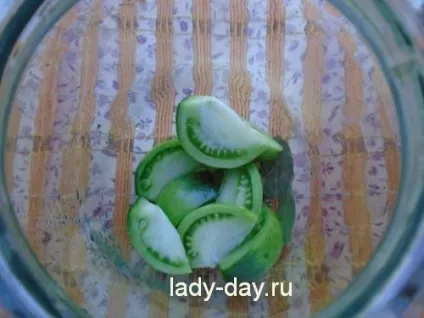 Огірки з зеленими помідорами на зиму рецепт, прості рецепти з фото (зеленими) Огірки з зеленими помідорами на зиму рецепт, прості рецепти з фото