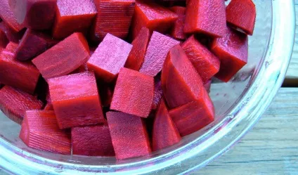 Чому жовтіє емаль зубів які продукти і напої фарбують зуби (які) Чому жовтіє емаль зубів які продукти і напої фарбують зуби